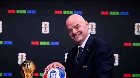 Infantino presentó la nueva pelota del Mundial