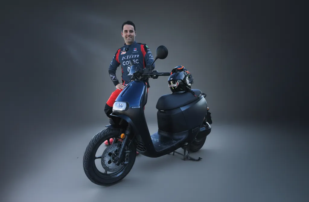 Tomás de Gavardo promueve la movilidad eléctrica