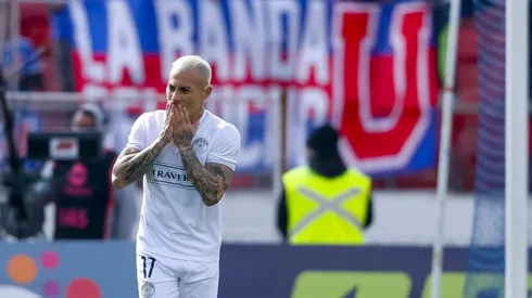 La U piensa buscar delantero y el nombre de Eduardo Vargas de inmediato empezó a sonar.