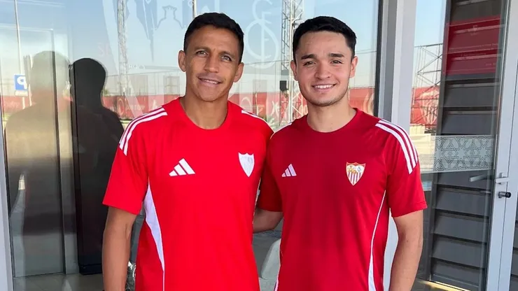 Sánchez apadrina al joven chileno que se prueba en el Sevilla