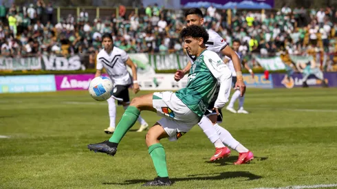 Wanderers se alejó del título de la Primera B.