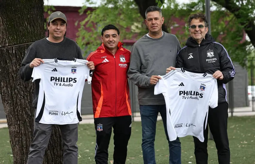 Colo Colo femenino entrenó en las canchas de Lanús y, de paso, le tocó la oreja a la U por la Sudamericana. Foto: Colo Colo.