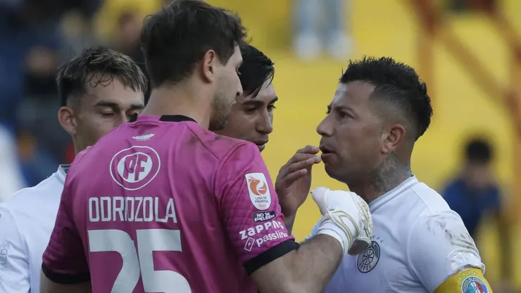Valencia falló el penal en el último minuto ante Odriozola