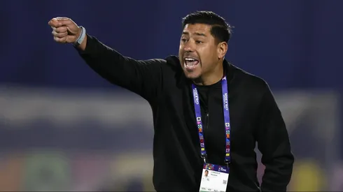 El entrenador de Primera B lanzó inesperado palo al DT de la Roja.