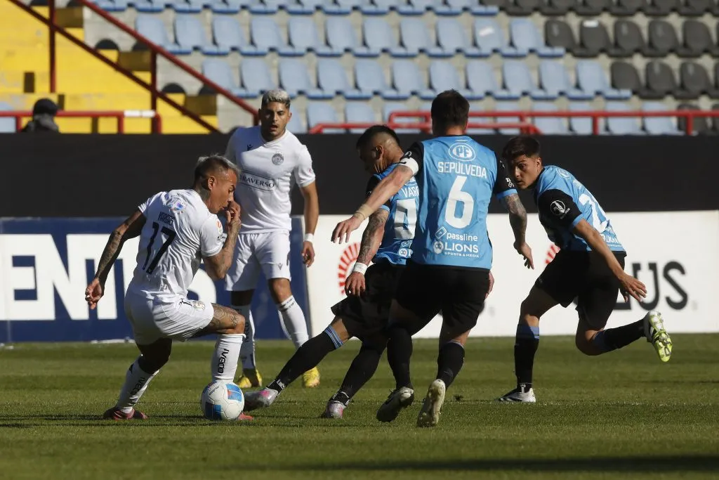 Nicolás Vargas fue reemplazado en el descanso en Huachipato. (MARCO VAZQUEZ/Photosport).