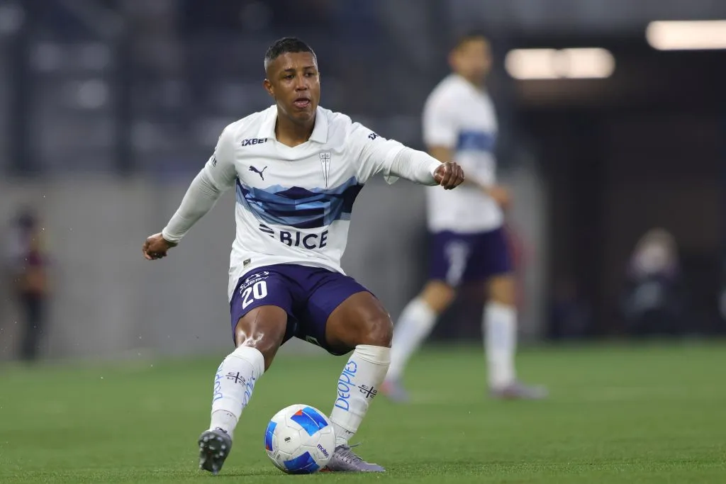 Jhojan Valencia estaría cerca de cerrar su renovación con la UC/Photosport