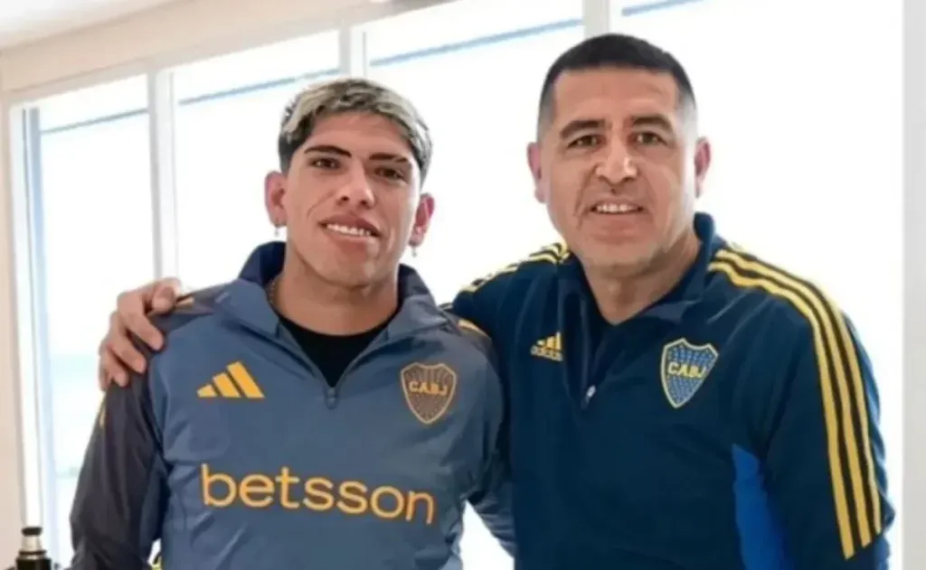 Juan Román Riquelme tuvo muchos llamados con Carlos Palacios en Colo Colo.