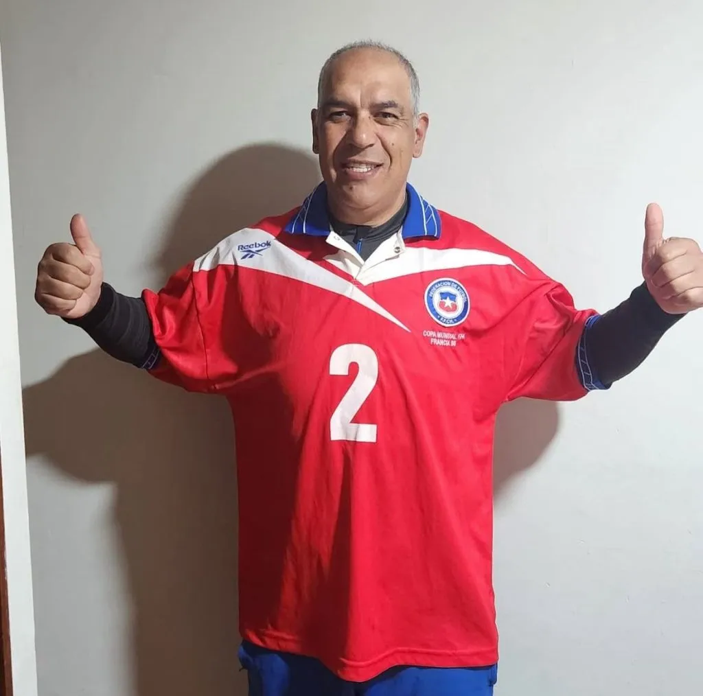 Castañeda jugó con esta camiseta en el Mundial de Francia 1998.