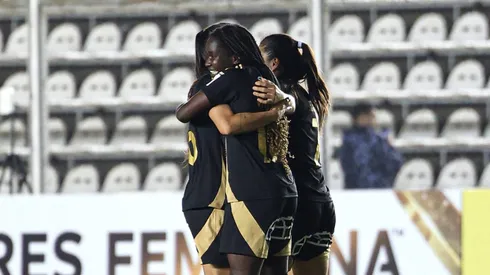 Mary Valencia demuestra madurez dentro y fuera de la cancha