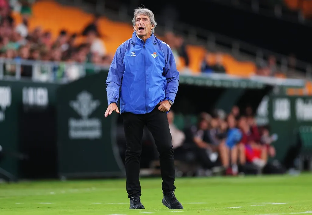 Manuel Pellegrini tiene a Betis en la zona alta de La Liga. (Photo by Fran Santiago/Getty Images)