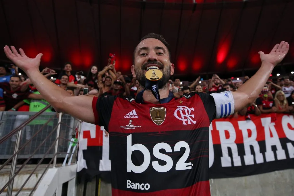 Everton Ribeiro fue campeón con Flamengo en multiples ocasiones/Getty Images)