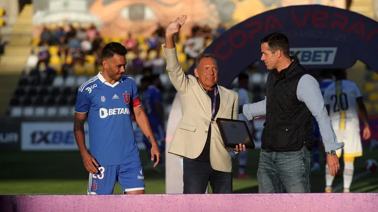 Miguel Ángel Russo fue homenajeado por la U en 2023.