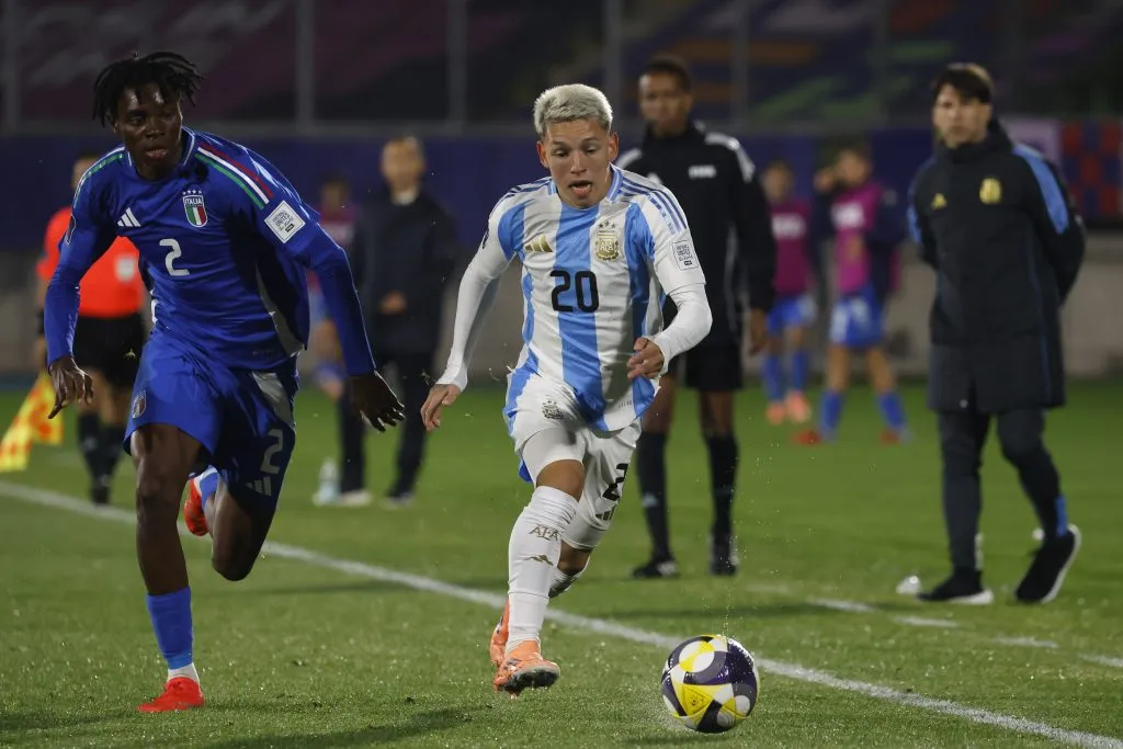 Gianluca Prestianni jugando por Argentina. Foto: Sebastian Cisternas/Photosport