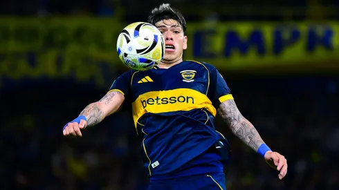 Carlos Palacios puede perder el puesto en Boca.
