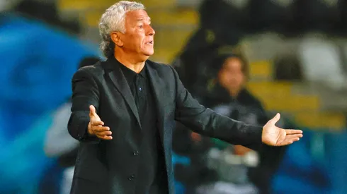 Néstor Gorosito la pasa mal en Alianza Lima.