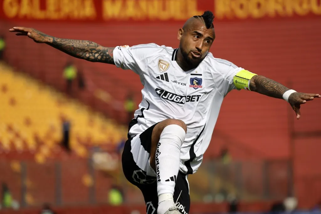 Arturo Vidal haciendo lo que mejor hace: jugar fútbol | Photosport