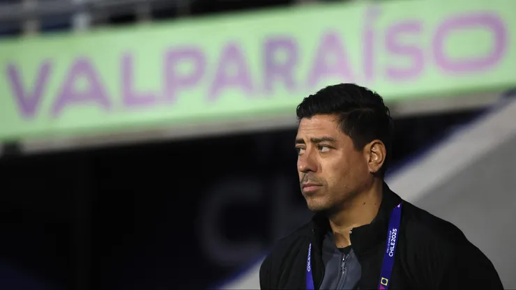 Nicolás Córdova en el estadio Elías Figueroa Brander.