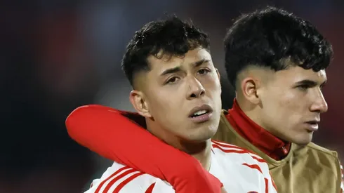 Este carrilero derecho terminó apesadumbrado tras la goleada.