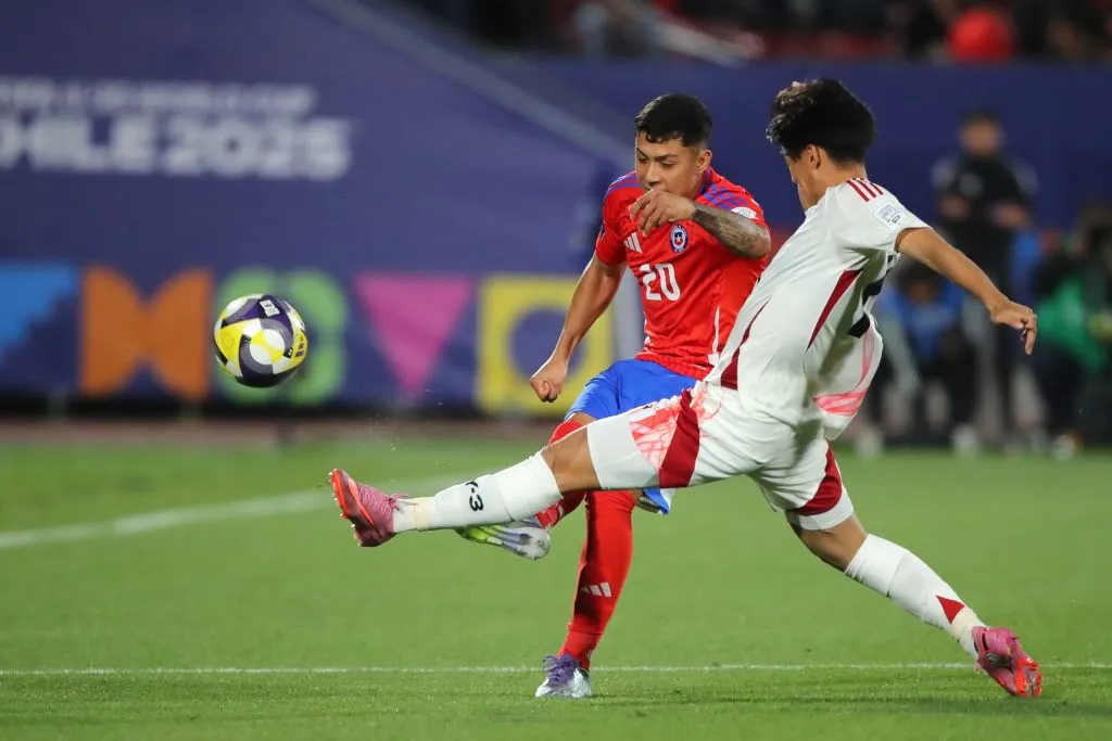 Felipe Faúndez ante Japón durante el Mundial Sub 20. (Jonnathan Oyarzun/Photosport).