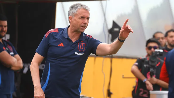 Gustavo Álvarez tiene contrato vigente en la U.