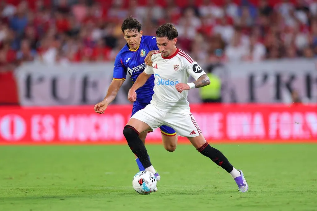 José Ángel Carmona es canterano del Sevilla /Getty Images)