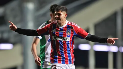 Riquelme anotó en este amistoso su primer gol en el Cacique.