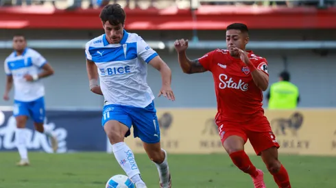 U Católica se pone al día ante duro rival.