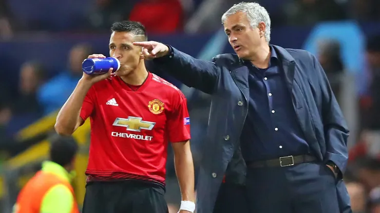 Alexis Sánchez y Jose Mourinho, juntos en Manchester United.