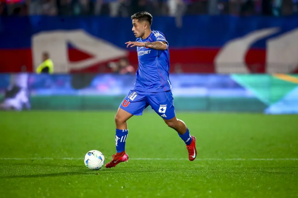 Lucas Assadi tuvo que ser marginado de la selección chilena por un cuadro viral. Foto: Pepe Alvujar/Photosport