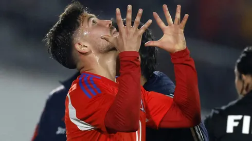 Felipe Loyola en acción con la Roja, donde es un habitual convocado.