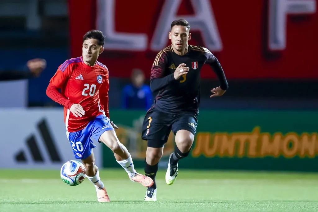 Javier Altamirano tomará una decisión el sábado con la U. Foto: Pepe Alvujar/Photosport