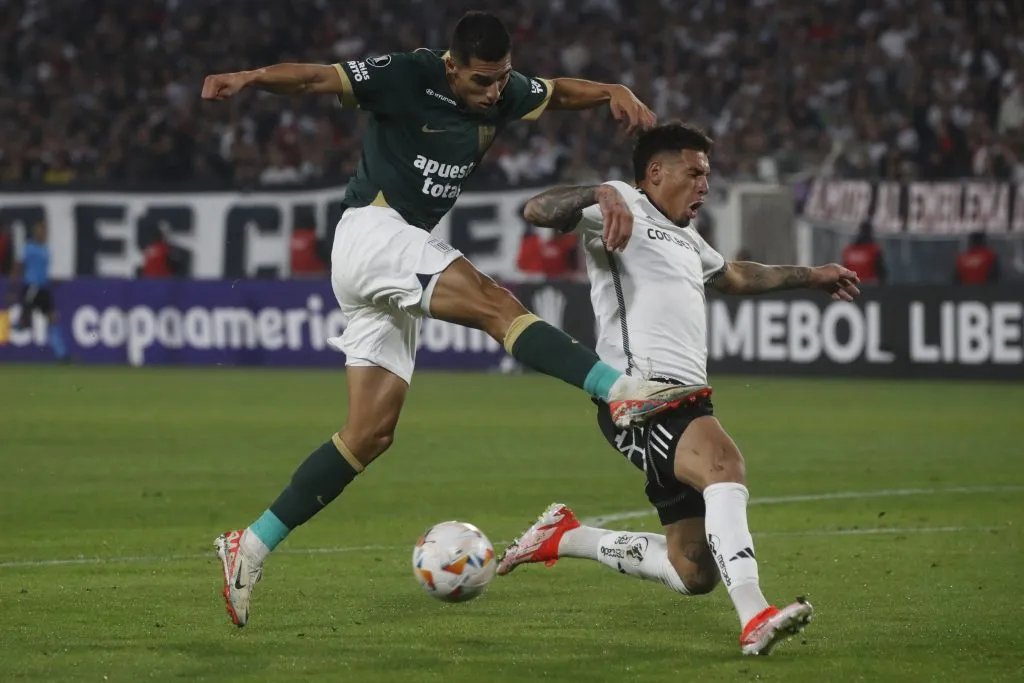 Kevin Serna fue un jugador difícil de frenar para Alan Saldivia en 2024. (Jonnathan Oyarzun/Photosport).