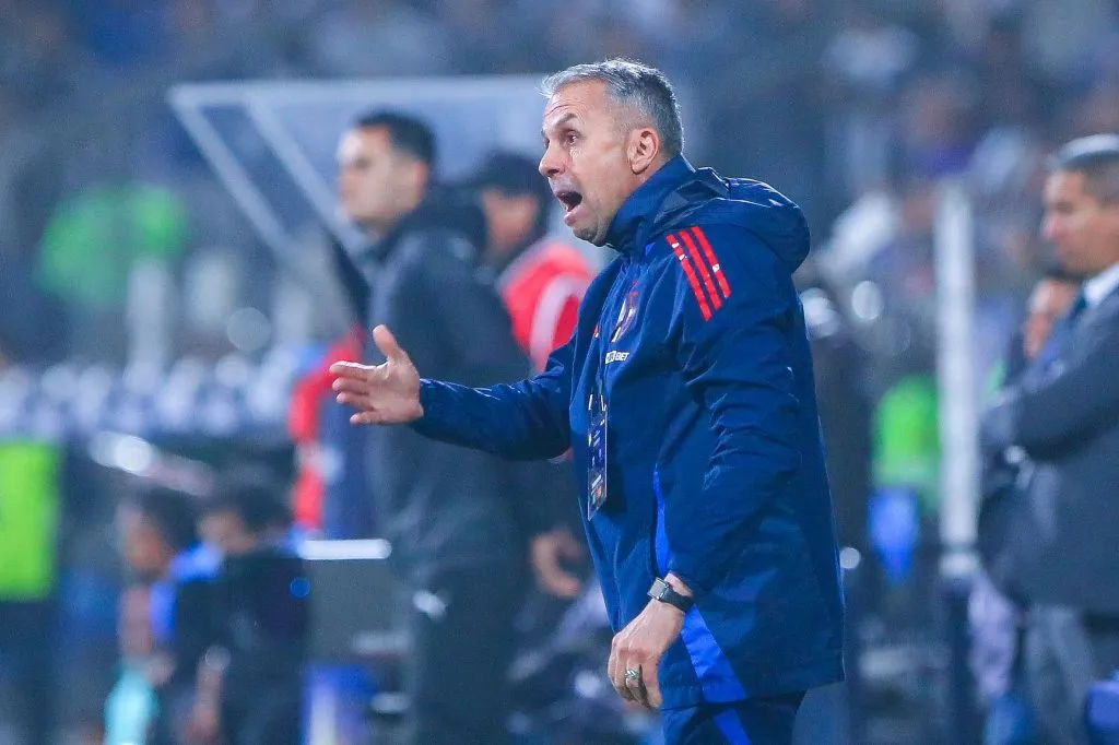 Gustavo Álvarez suena fuerte en Perú. Foto: Joel Alonzo/Photosport