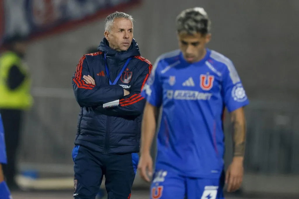 La U no podrá contar con Lucas Assadi esta tarde. Foto: Photosport.