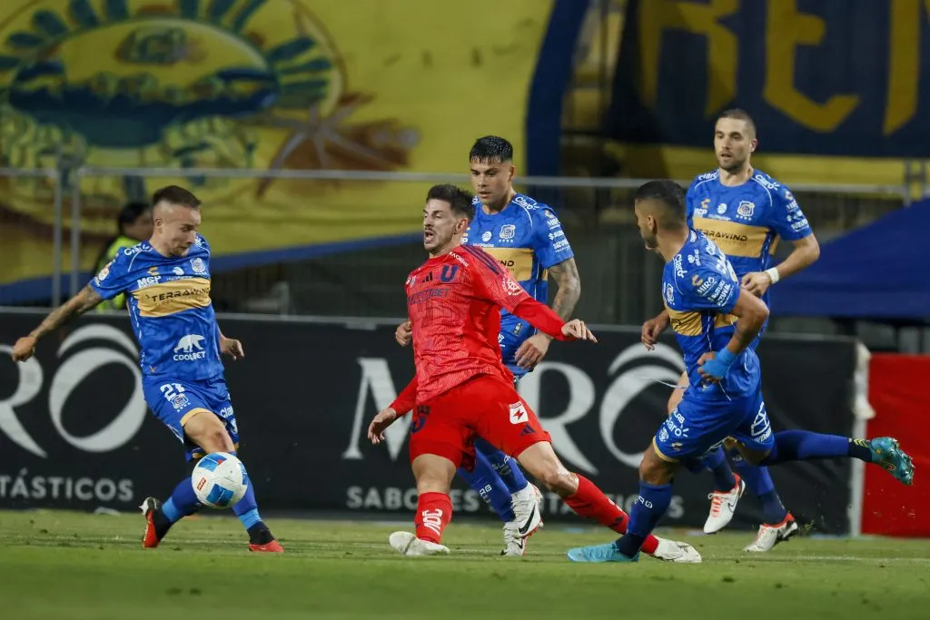 La U perdió en la visita a Everton en la primera rueda. Foto: Andrés Pina/Photosport