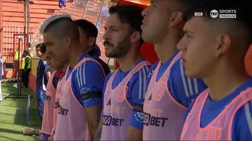 Los jugadores de la U llevan una cinta por Miguel Ángel Russo.