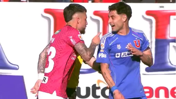Javier Altamirano protagonizó una cuasi pelea en el triunfo de la U con Palestino.