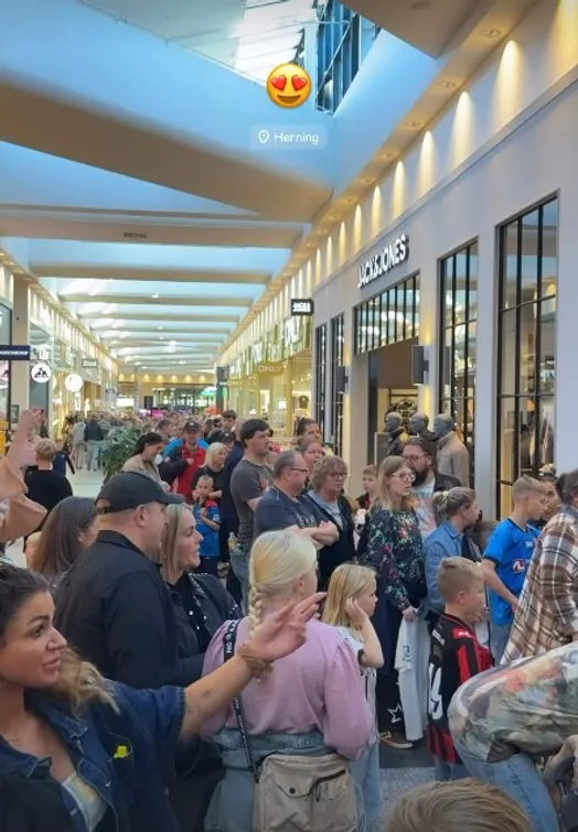 La gente se agolpó para ver a Osorio