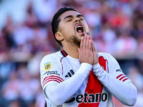 Hinchas repudian a Paulo Díaz por llamativo gesto en Argentina