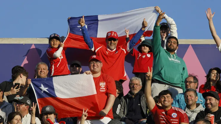 Hinchas chilenos son advertidos desde la FIFA