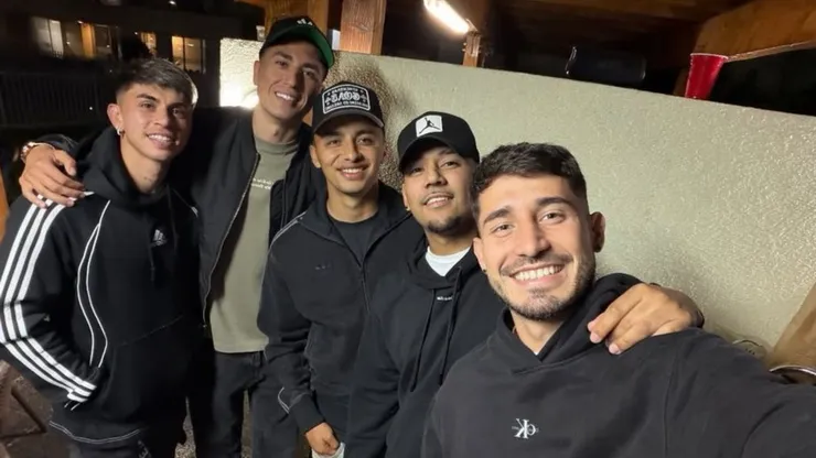 Los jugadores de la U en el cumple de un querido amigo.