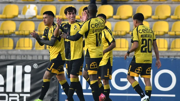 Juan Cornejo saca la voz de Coquimbo en el regreso al torneo.