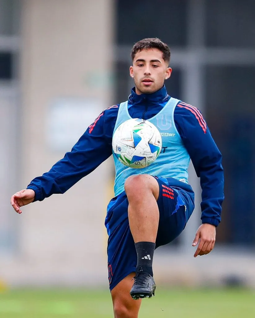 Lucas Assadi también retorno a los entrenamientos con sus compañeros. Foto: U de Chile.