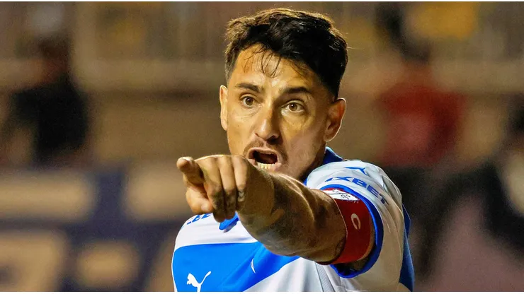 Zampedri debe renovar su contrato para seguir en la UC.