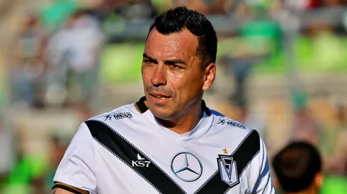 Paredes está en el ojo del huracán con Santiago Morning.