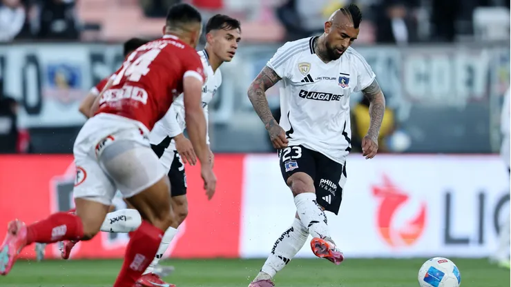 El futuro de Vidal preocupa en Colo Colo