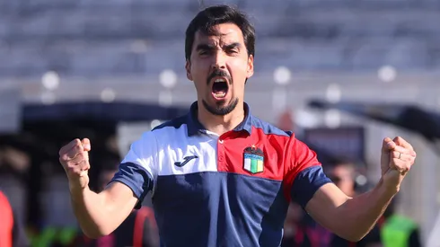 Meneghini es seguido de cerca por la U