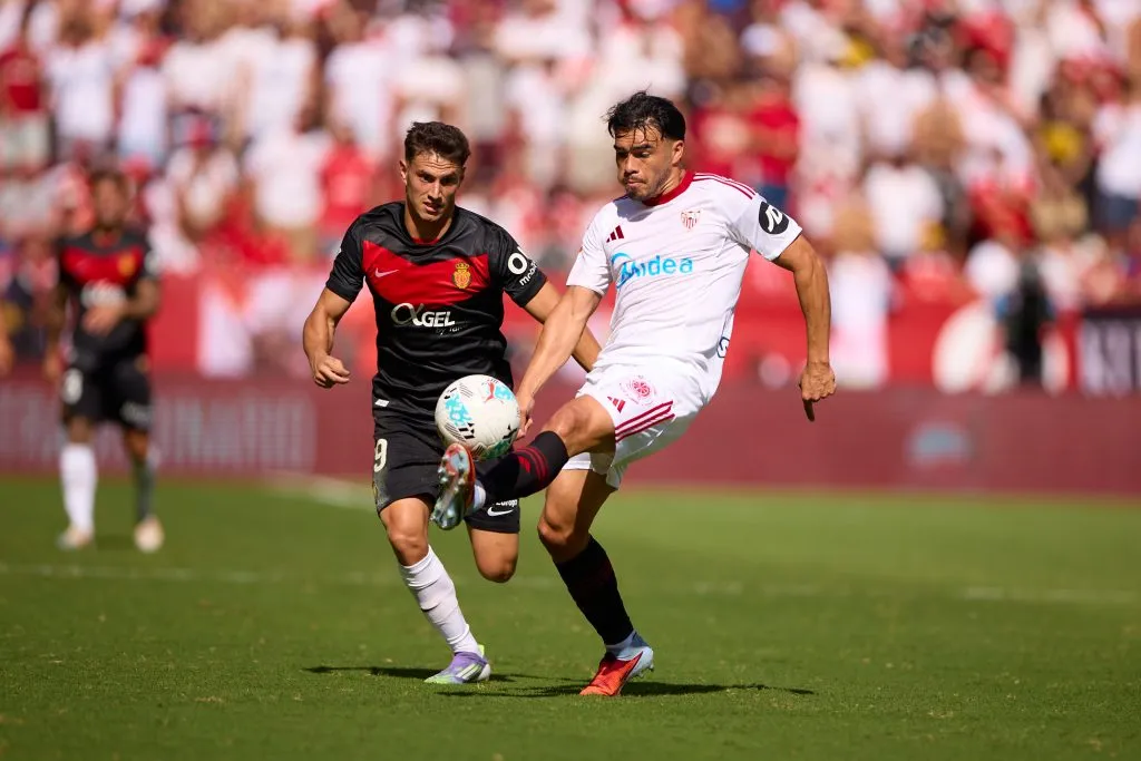 Gabriel Suazo no tuvo un buen partido ante Mallorca. (Photo by Fran Santiago/Getty Images)