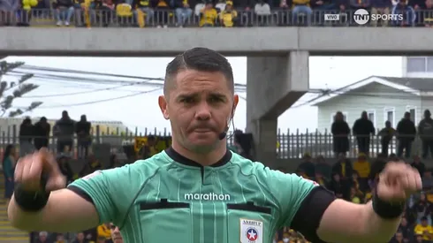 El árbitro Cristian Galaz dijo su libreto a la perfección en una intervención muy buena justo antes del pitazo inicial.