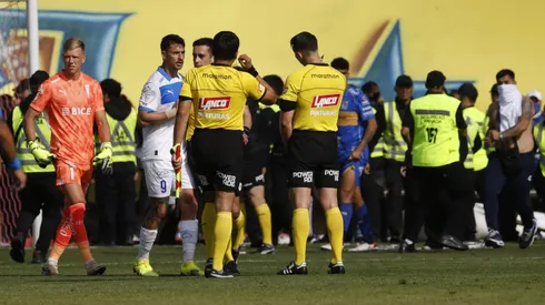 Maneul Vergara suspendió el encuentro sobre el final.